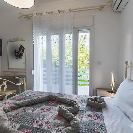 Casa Nikolou Stegna * Archangelos (Rhodes)