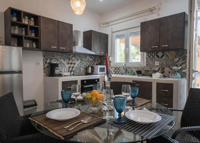 Casa Nikolou Stegna * Αρχάγγελος